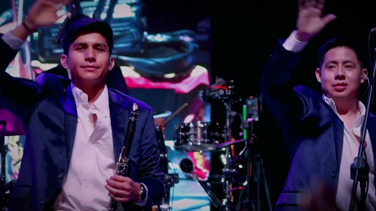 Flor de Piña - Banda Tierra Mojada (En Vivo - Zócalo de la Ciudad de Oaxaca)
