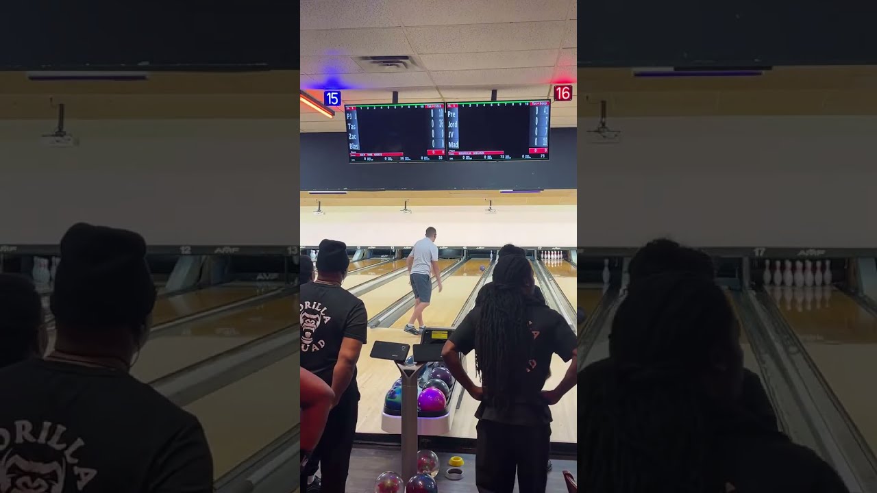 Sunday Bowling 🔥#bowling#bowlervibes #livestreams#bowlingcenter#youtuber#livevideo#shorts#viral