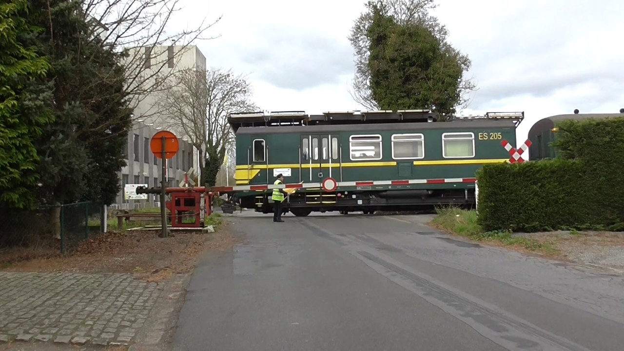 Spoorwegovergang Baasrode/ Passage a Niveau/ Railroad-/ Level Crossing/ Bahnübergang