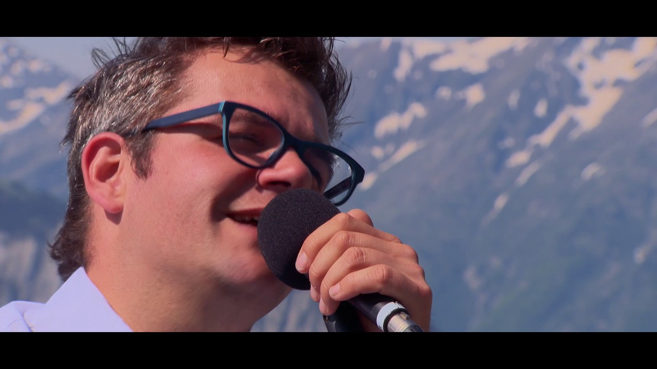 Pater Moeskroen - Honderd - Akoestisch @ Alpe D'HuZes 2017