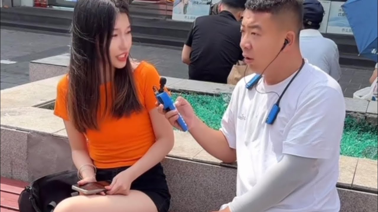 元帅户外搞笑与美女互动