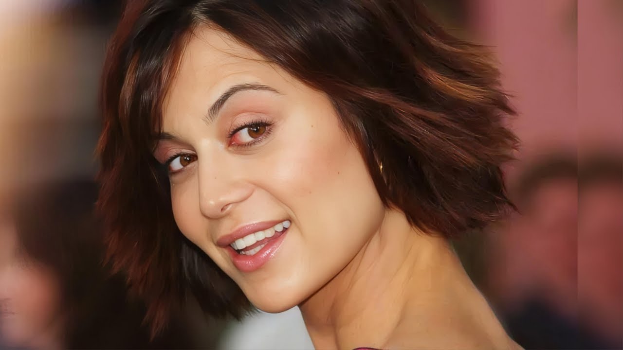 Catherine Bell's Bikini Photos Spark Outrage — Too Bold Even for Adults!