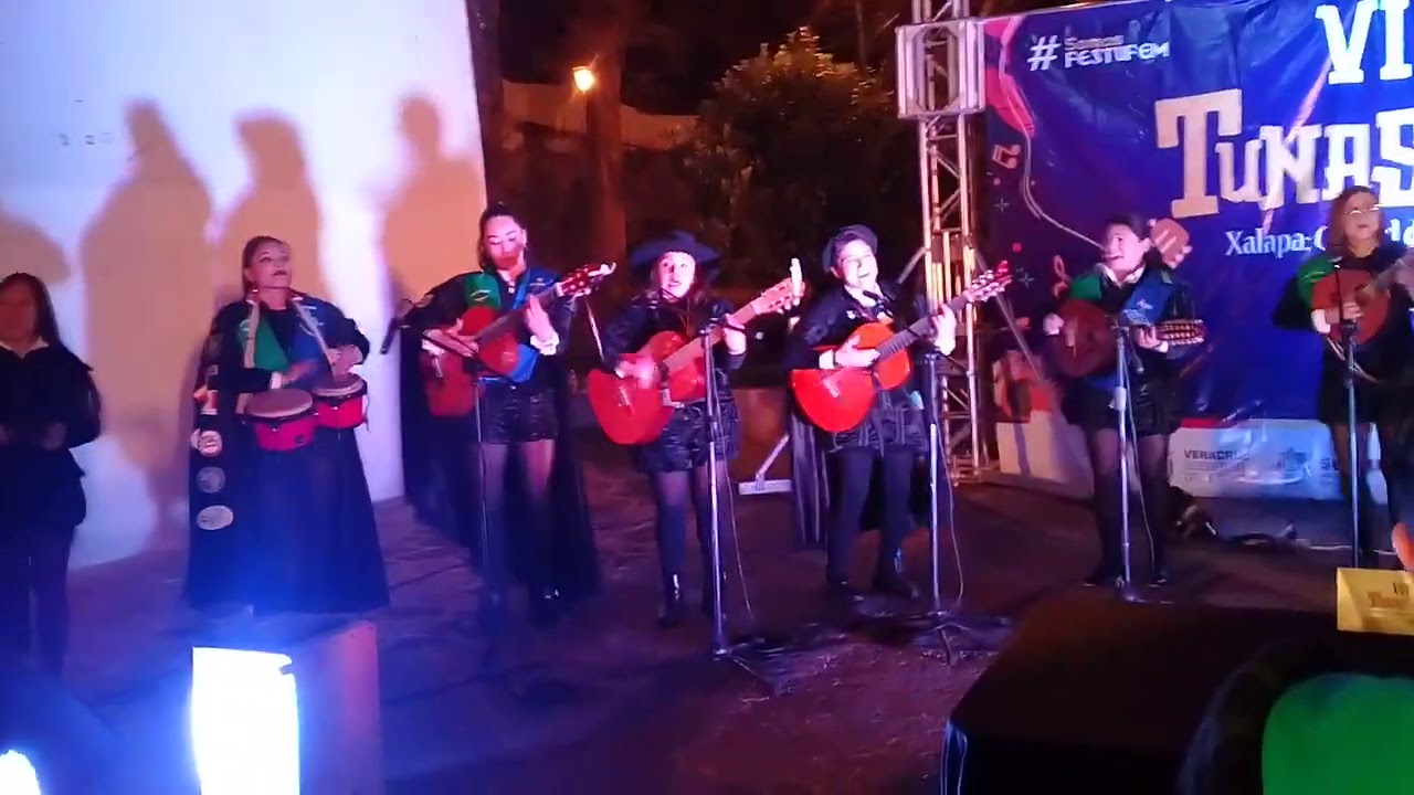 Tuna Femenil de la Universidad Veracruzana - Te mando flores