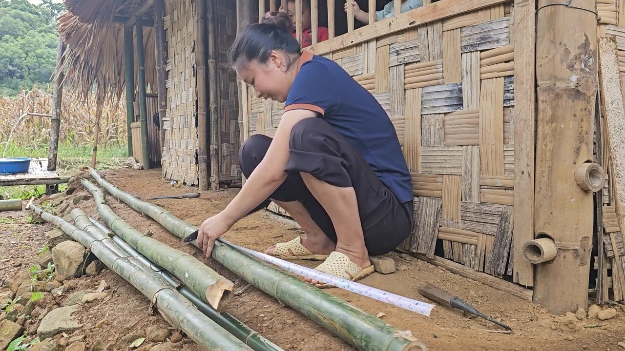 Single Mother Makes Tools, Picks Mangoes to Sell, but Thieves Break In and Steal Her Money