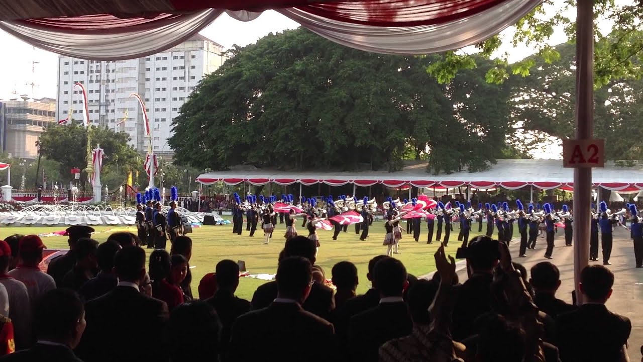 MB Bontang PKT - Parade Senja 17 Agustus 2013, Istana Negara RI