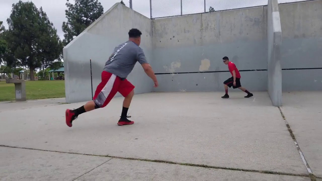 3 Wall Handball ( Juan vs Samzon ) La Mirada Park. La Mirada, CA 2018