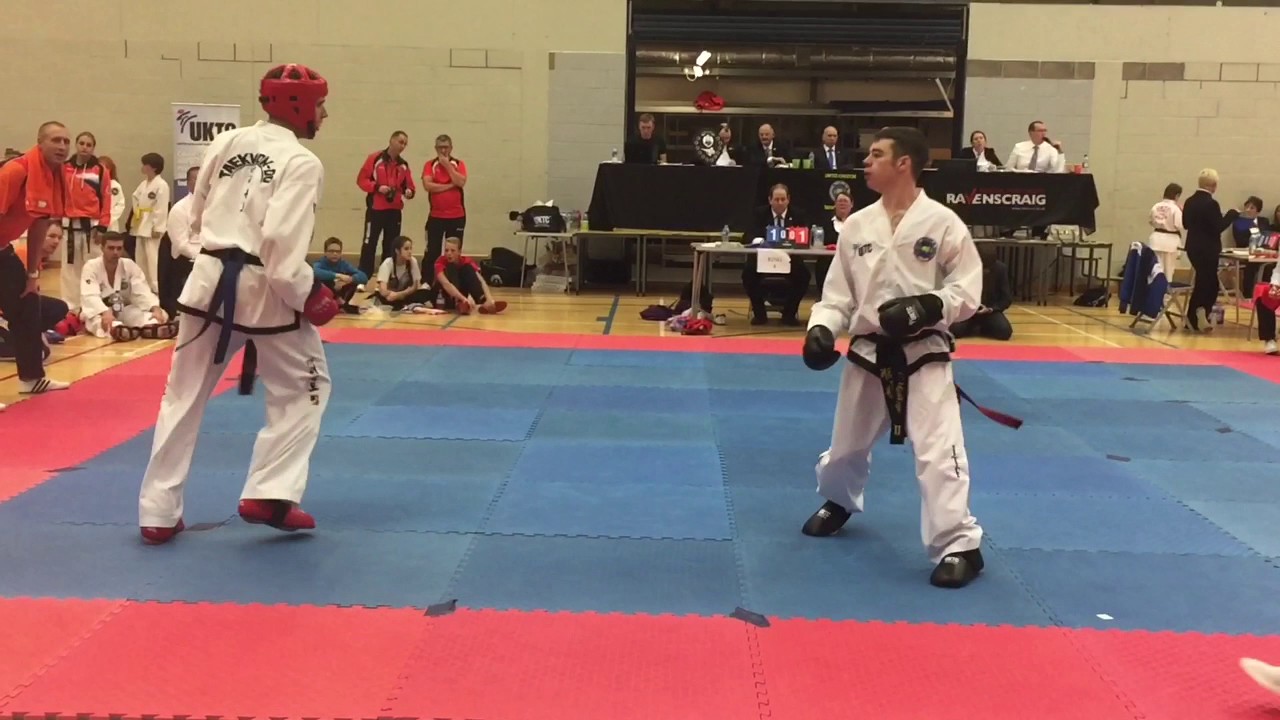 UKTC Taekwondo Chris McGilvray Team Sparring Ravenscraig Nov 2016