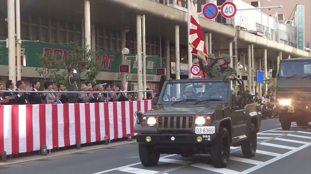 2016 -10-15 自衛隊記念パレード青森市