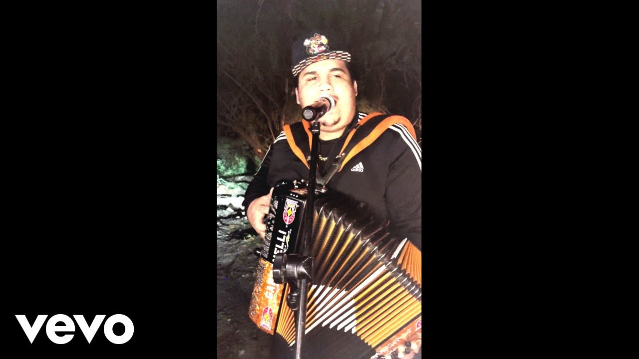 Grupo 3 Mandos - Alacrana Lavada (En Vivo)