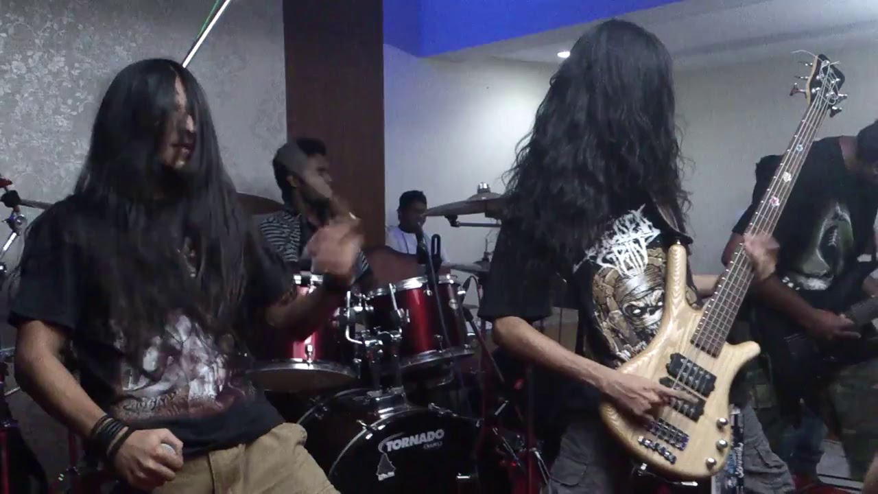 GRiMMoRTaL - REFRAG (Live in Pune 2013)
