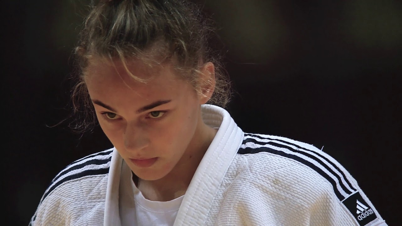 Daria Bilodid - A Day In The Life