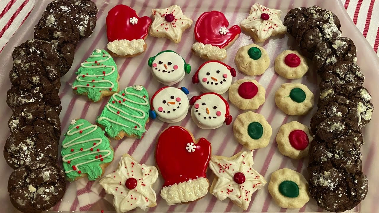 5 Christmas Cookies You'll Love! (cutest Oreo snowman faces!)