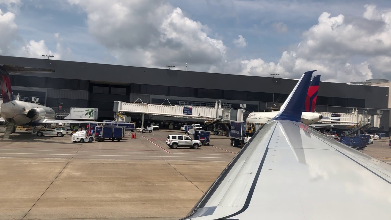 Delta 737-900ER Takeoff ATL