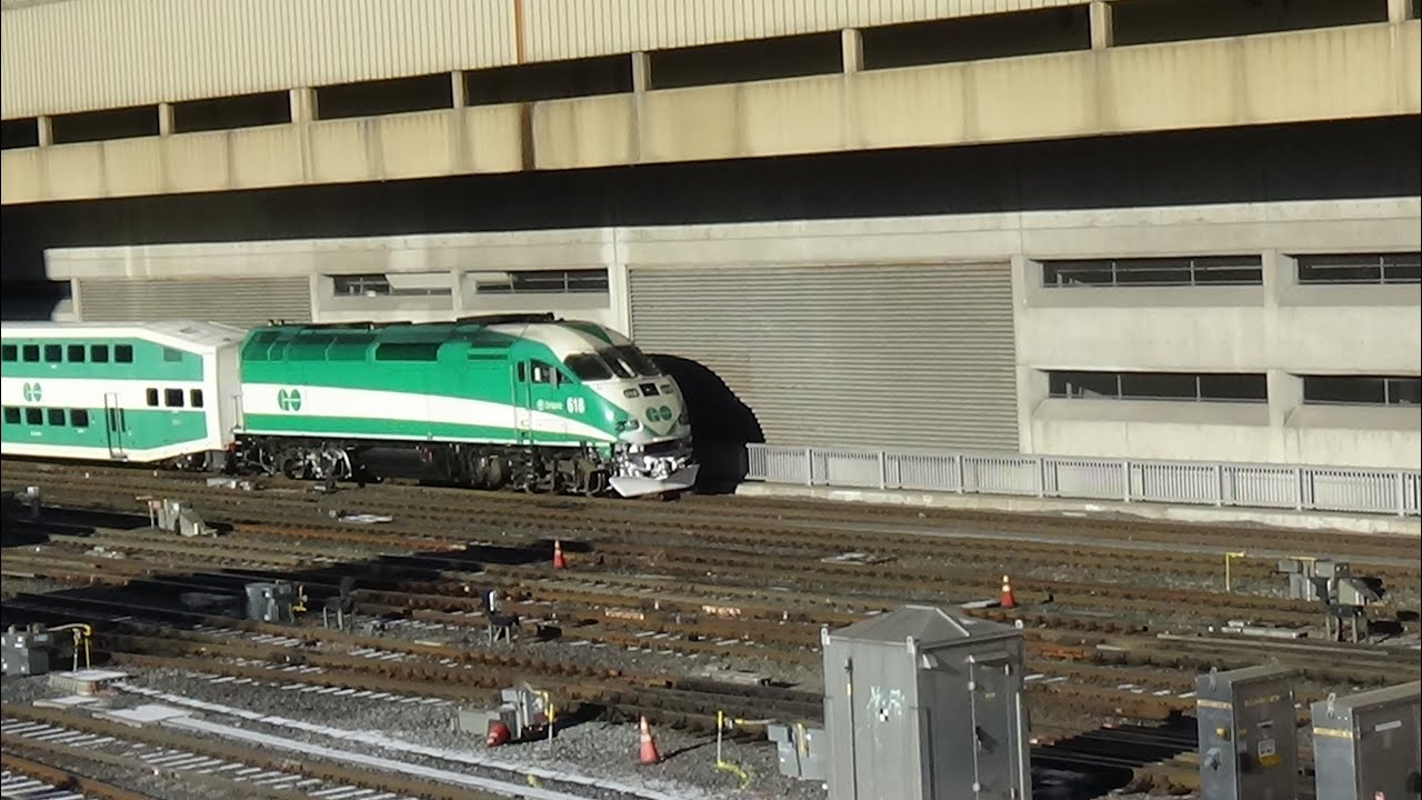 Highlights of GO Transit & Union Pearson Express Action at Union Station on December 4th 2025