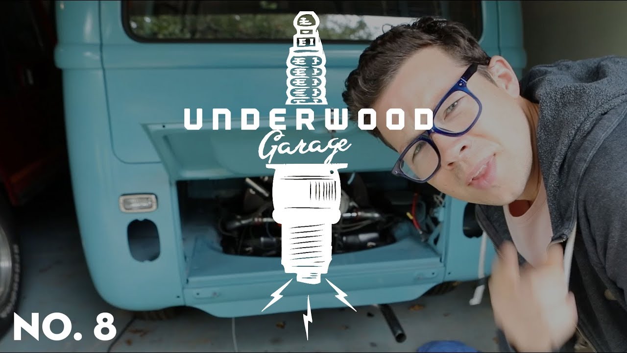 Vw Bus Engine Is in ! | Underwood Garage 8