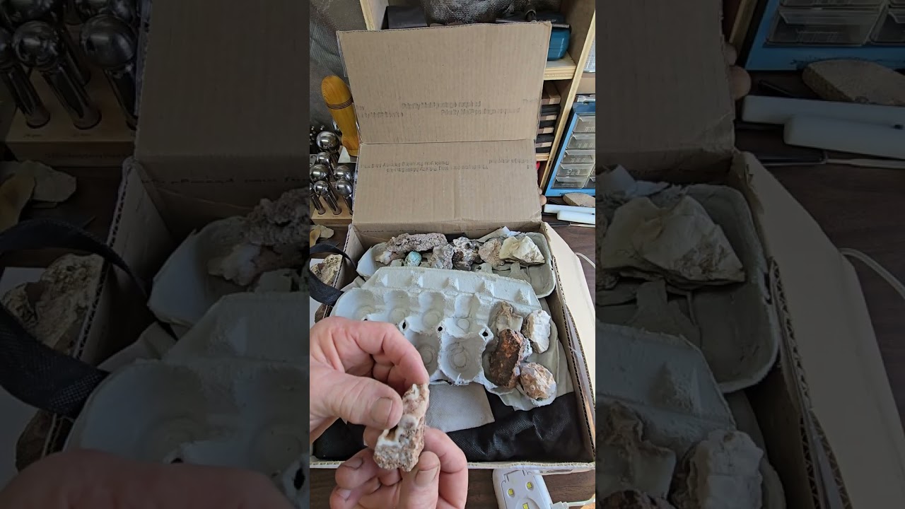 #unboxing from Dania #flint-knapping 