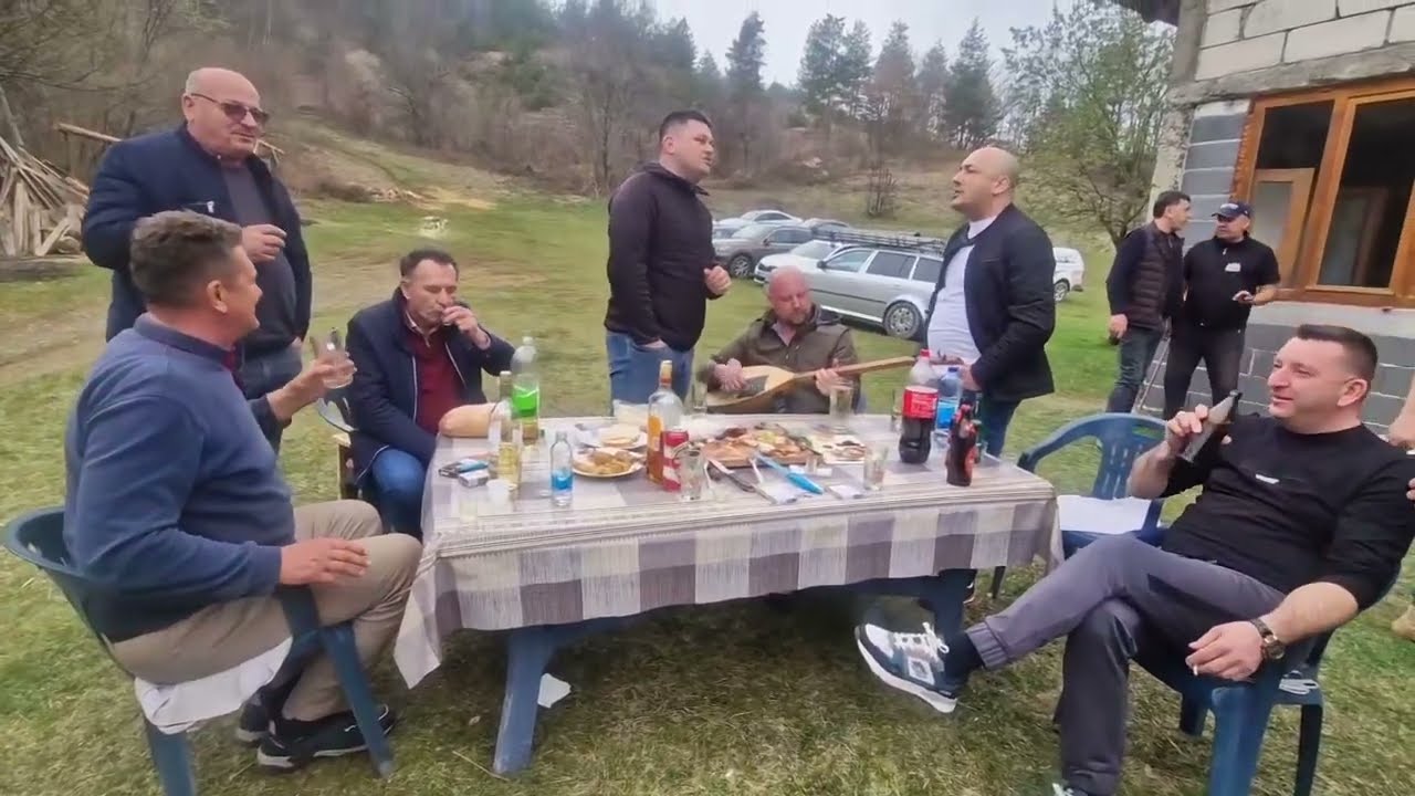 BISTRI IZVOR – Sanjam selo skoro svake noći (2025)