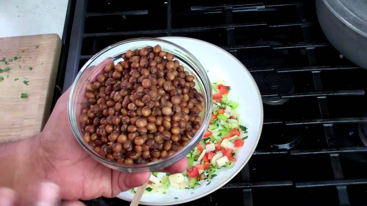 Stewed Dry Pigeon Peas Recipe - Chris De La Rosa