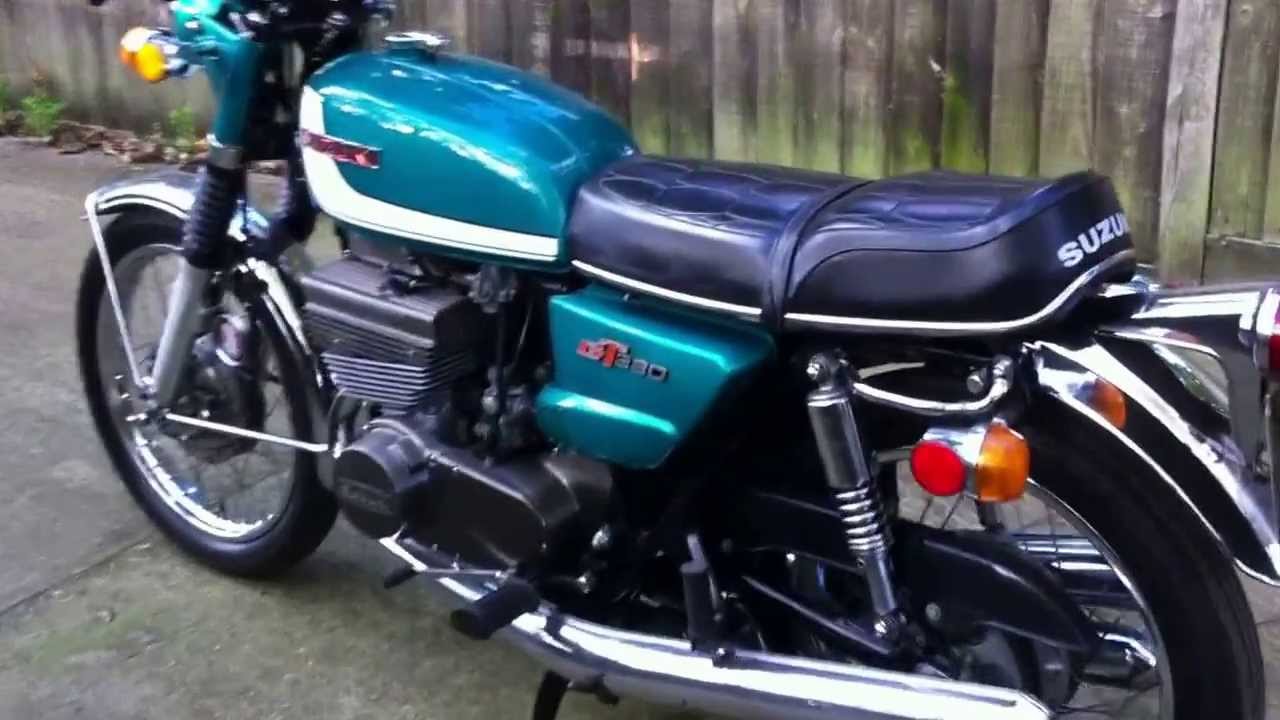 Suzuki GT380J 1971 Classic Two Stroke Triple Walkround.