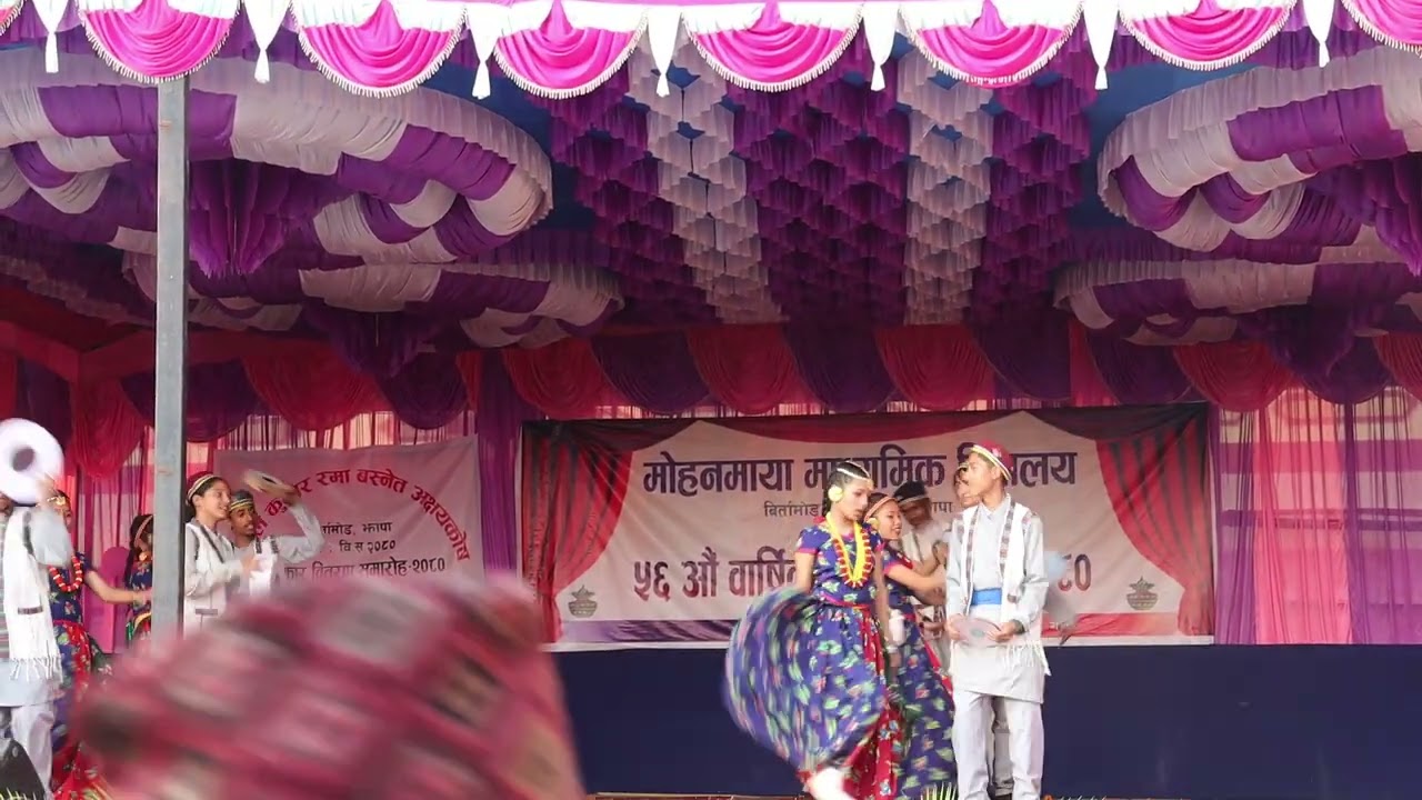 मोहनमाया माध्यमिक विद्यालयको ५६औँ बार्षिकोत्सव कार्यक्रममा  नानीहरू