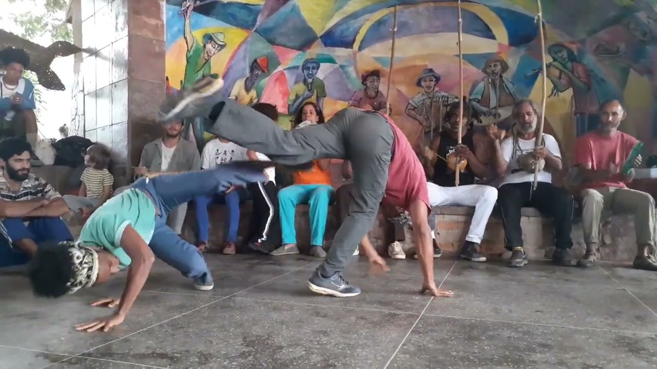 Angoleiros da Serra - Casa de Pedra - Vale do Capão (Keila & Arone - Espaço Matagal)