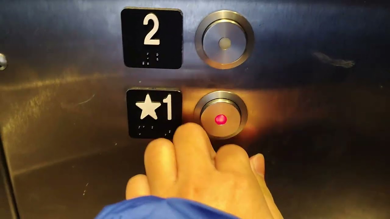 Schindler elevator Toronto Union station Platform 20-21