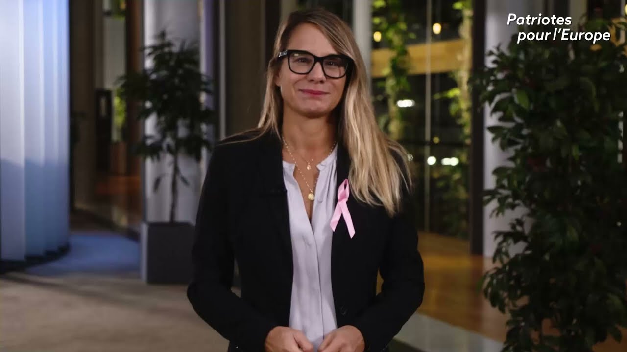 🎀 Octobre rose : hommage aux nombreuses victimes touchées par le cancer.