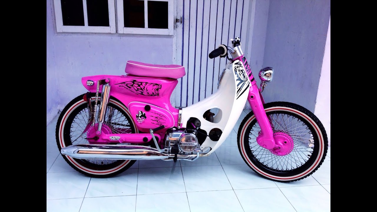 STREET CUB HONDA C 800 ASTREA PAINTING PINKY BEAR