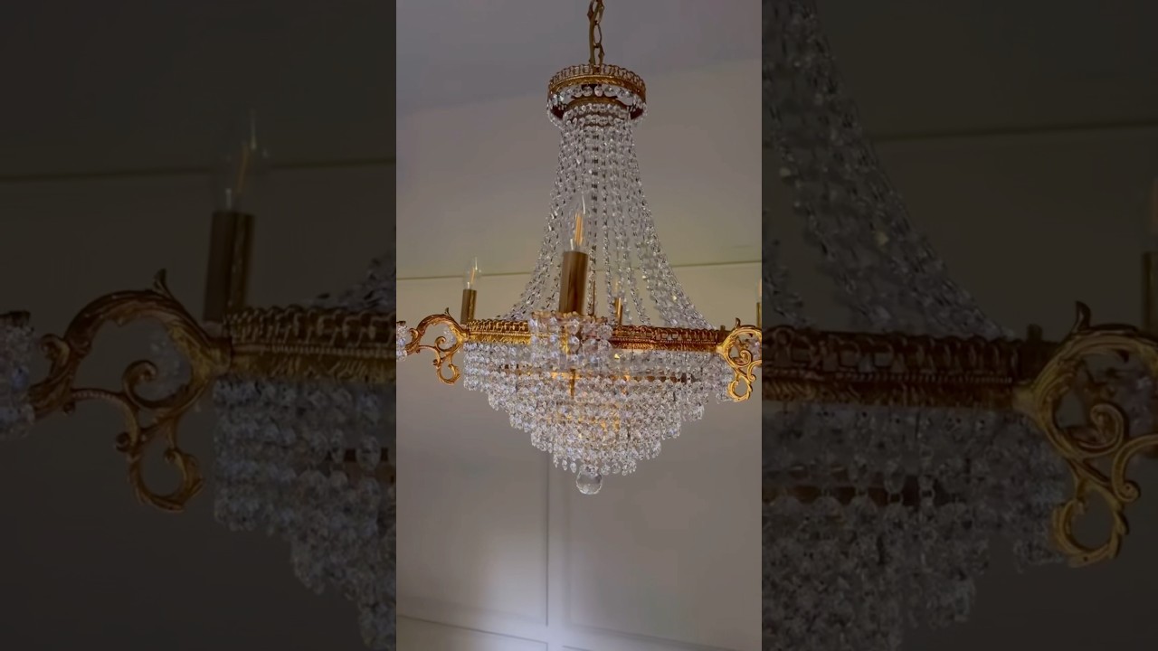 The moment you find the perfect vintage crystal chandelier ✨🤌 #shorts #interiordesign #vintage #diy