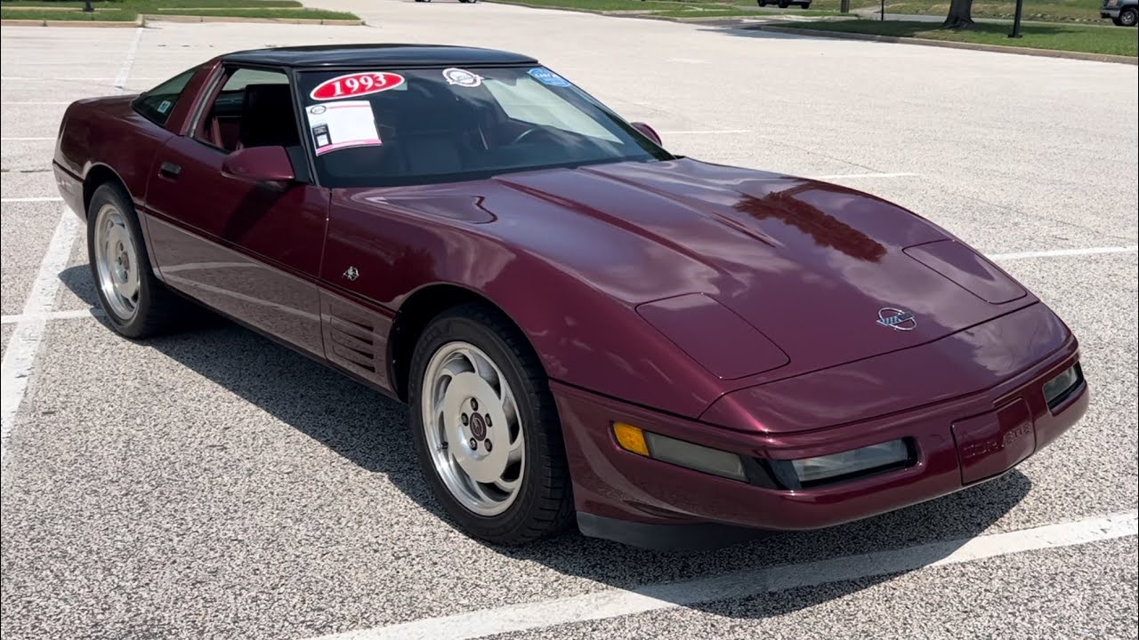 Обзор Chevrolet Corvette 1993 года, посвященного 40-летию модели.
