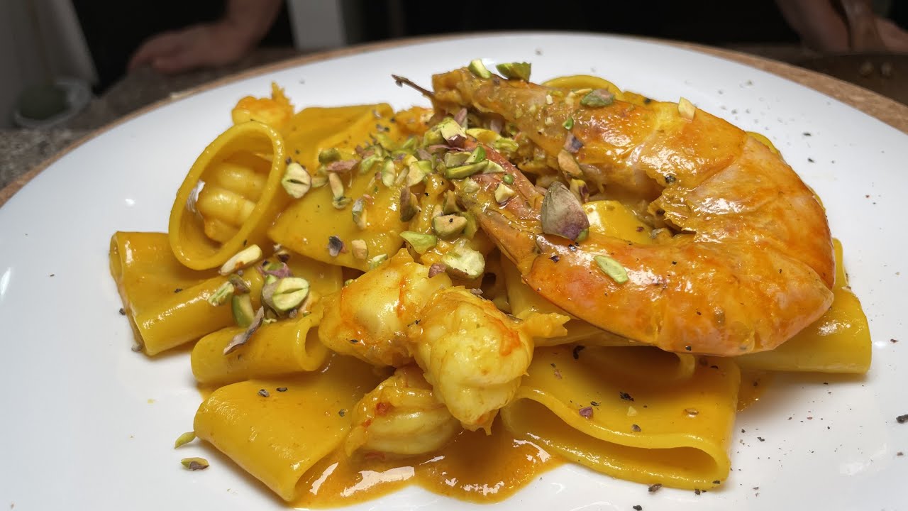 Pasta con Langostinos y Pistacho