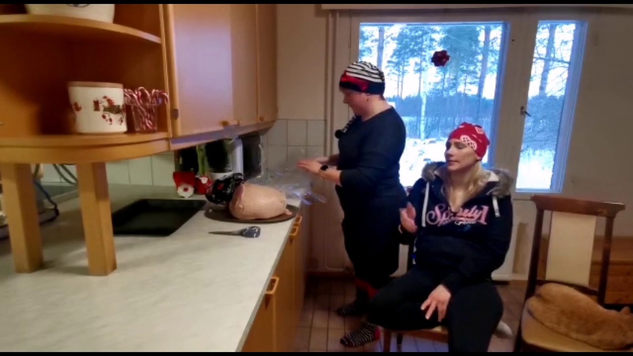 Joulukinkun paistaminen leivinuunissa