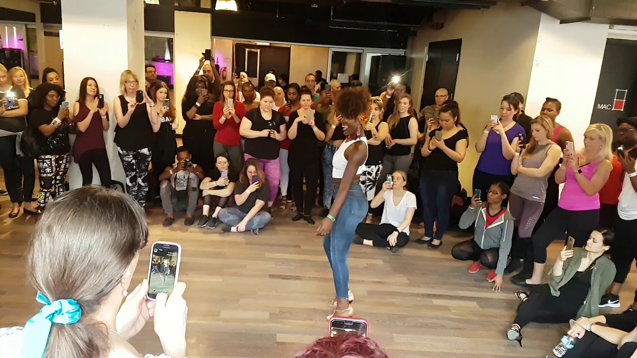 Ladies Ginga by Eliza Sala at Gindungo festival