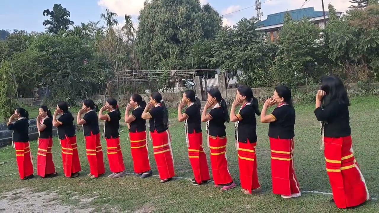 Dambuk Mijon jonku gurup the song is written by Tokgul Borang lego