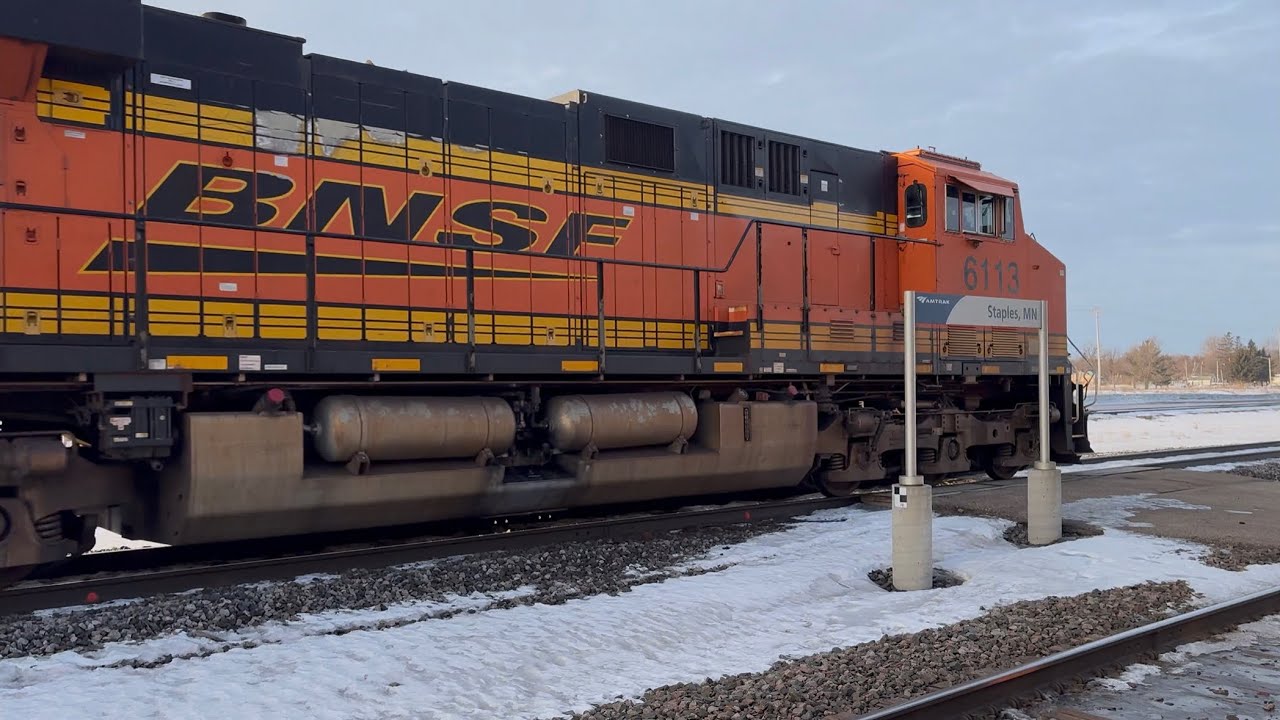 BNSF #6113 leads WB manifest on the Staples Sub