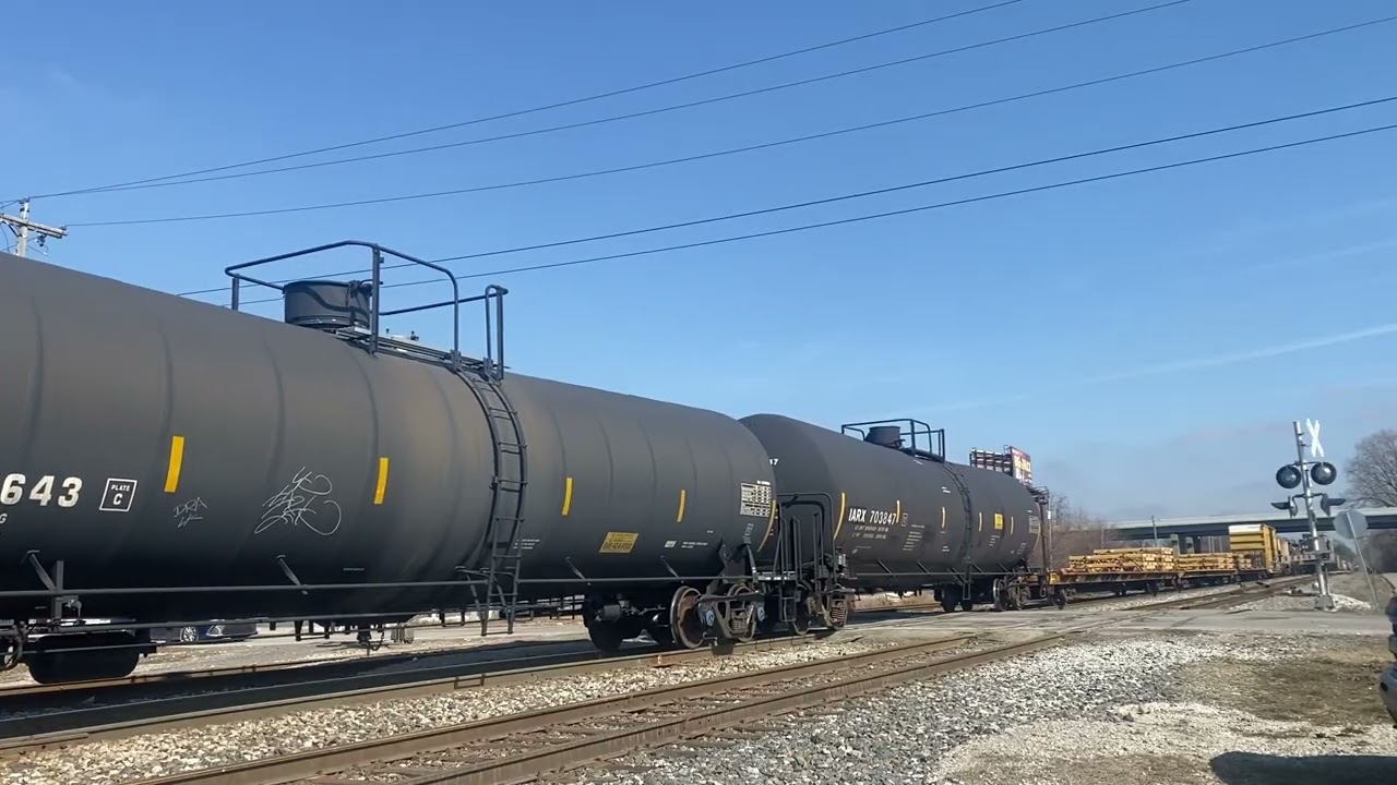 CSX L369 entering Doyle!! Horn salutes as well!