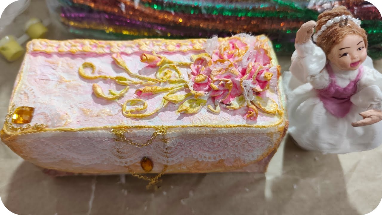 Моя первая декупажная коробка с лепкой из глины и росписью для ватных кукол. Шкатулка своими руками.