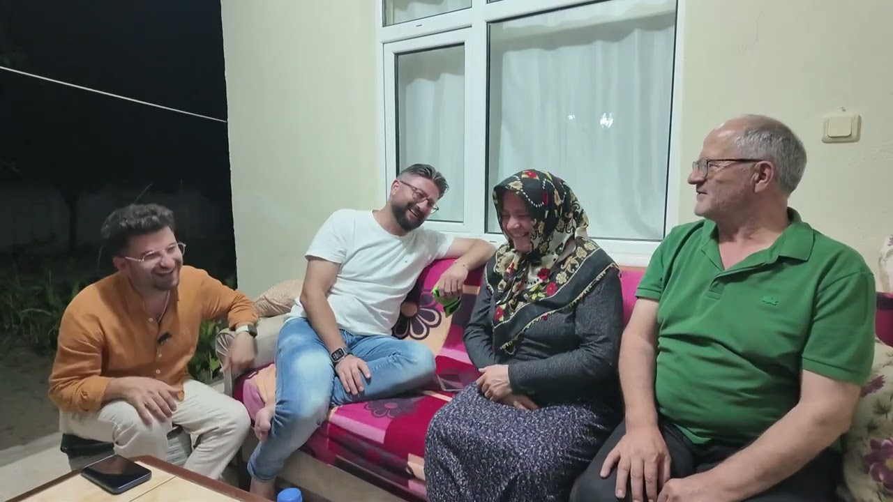annem ben abim babam sohbet muhabbet gezdik geldik konuşuyoruz