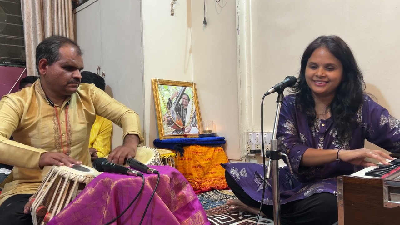 पाहुनी प्यारभरी मुस्कान🌺💞मनाला मोहून टाकणारे सुंदर संगीत ...अद्भुत गायन वादनातील बैठकीची लावणी
