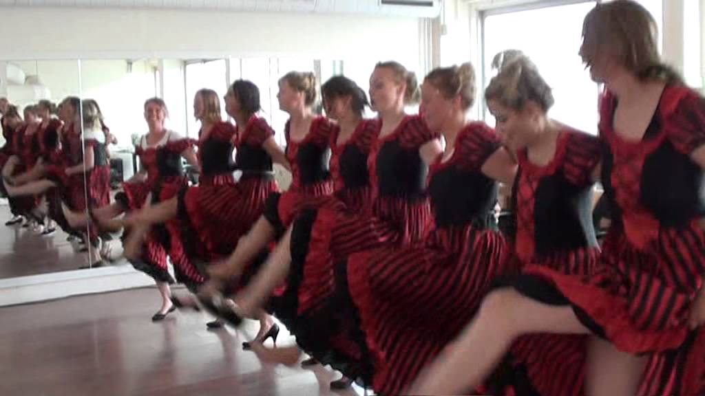 flashmob cancan