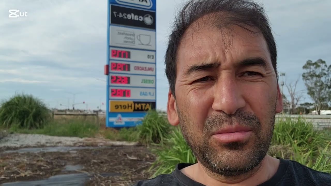 متاسفانه خاست هاي بعضي خانمها در استرالیا بي حد زياد است  آقاي محبي در بيسه تيل بند مانده 