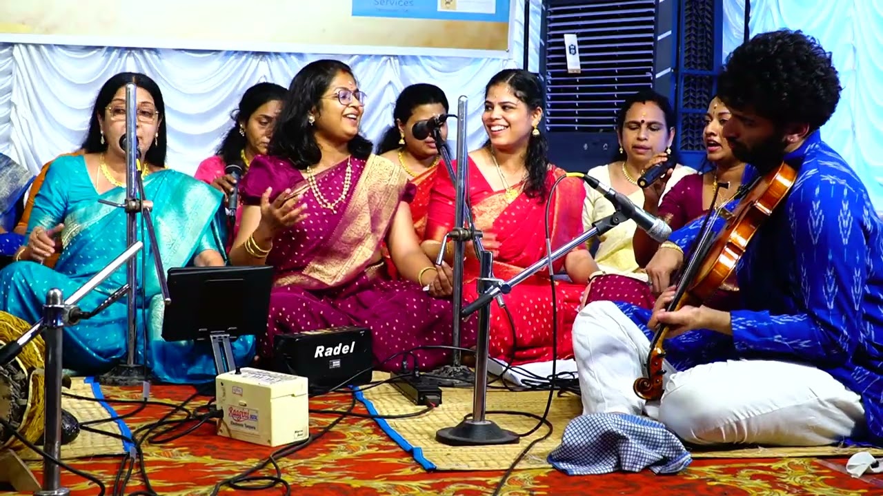 Balasarasa Murali Oothukkad Venkatakavi's saptaratna kriti kiravani raga Adi tala by Dr.Bhuvaneswari