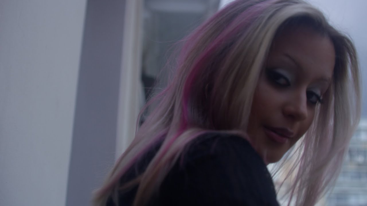 Vemily - ENA XRONO META (Official Music Video)