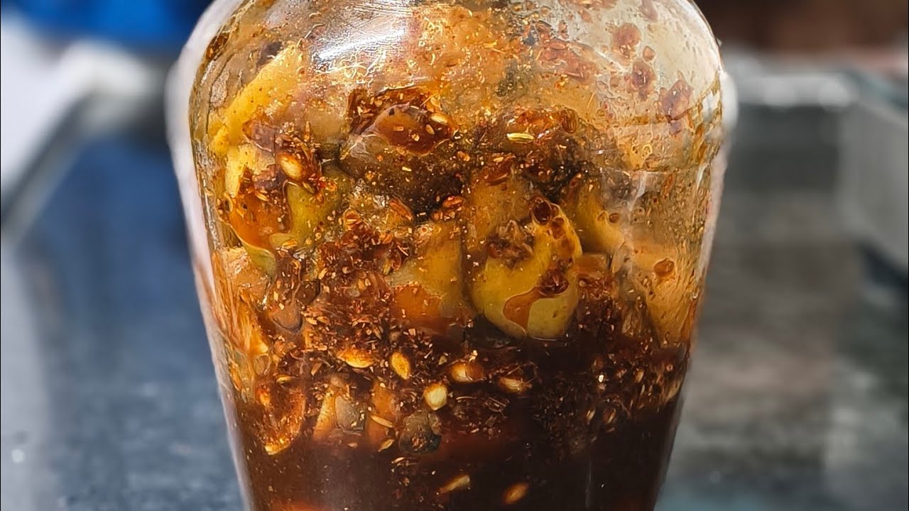 नींबू का आचार - खट्टा मीठा चटपटा। Nimbu Ka Achar Recipe। #cooking #achar #chatpata @PravinaArbhute 