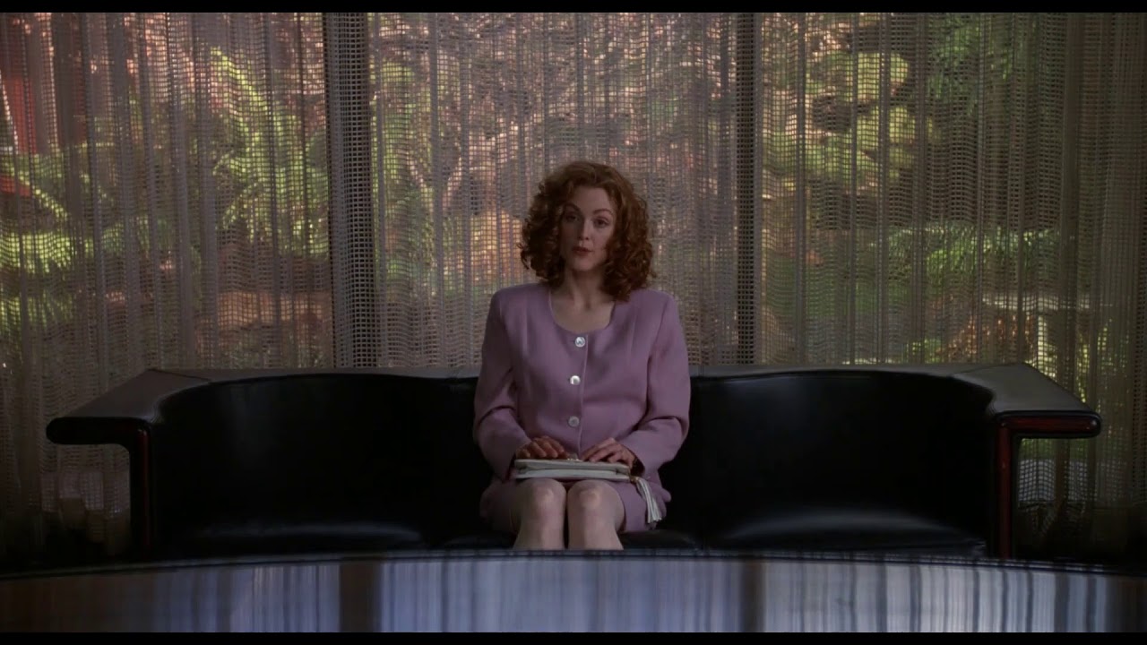 Safe (1995) - Psychiatrist scene