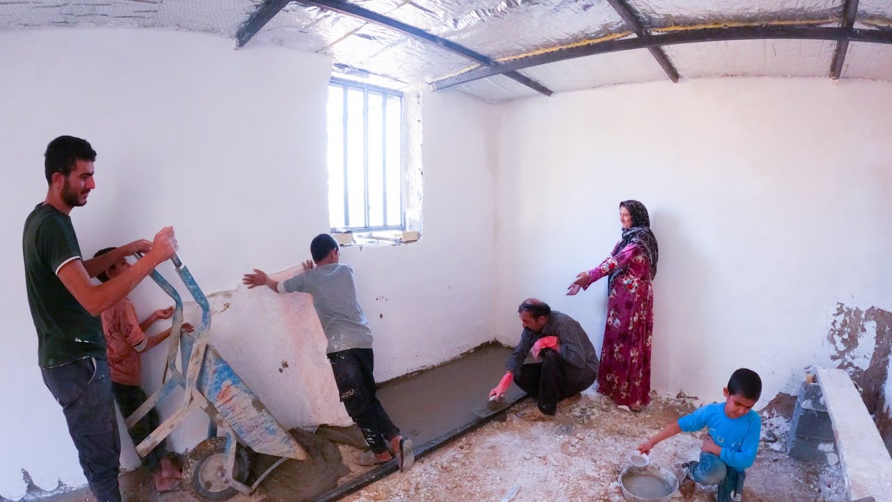 Iranian nomads are cementing the floor of the nomad residence