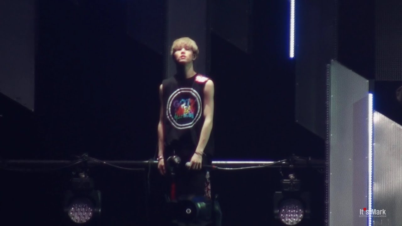 [FANCAM] GOT7 Japan 2nd Tour Makuhari - Angel (#Mark focus)