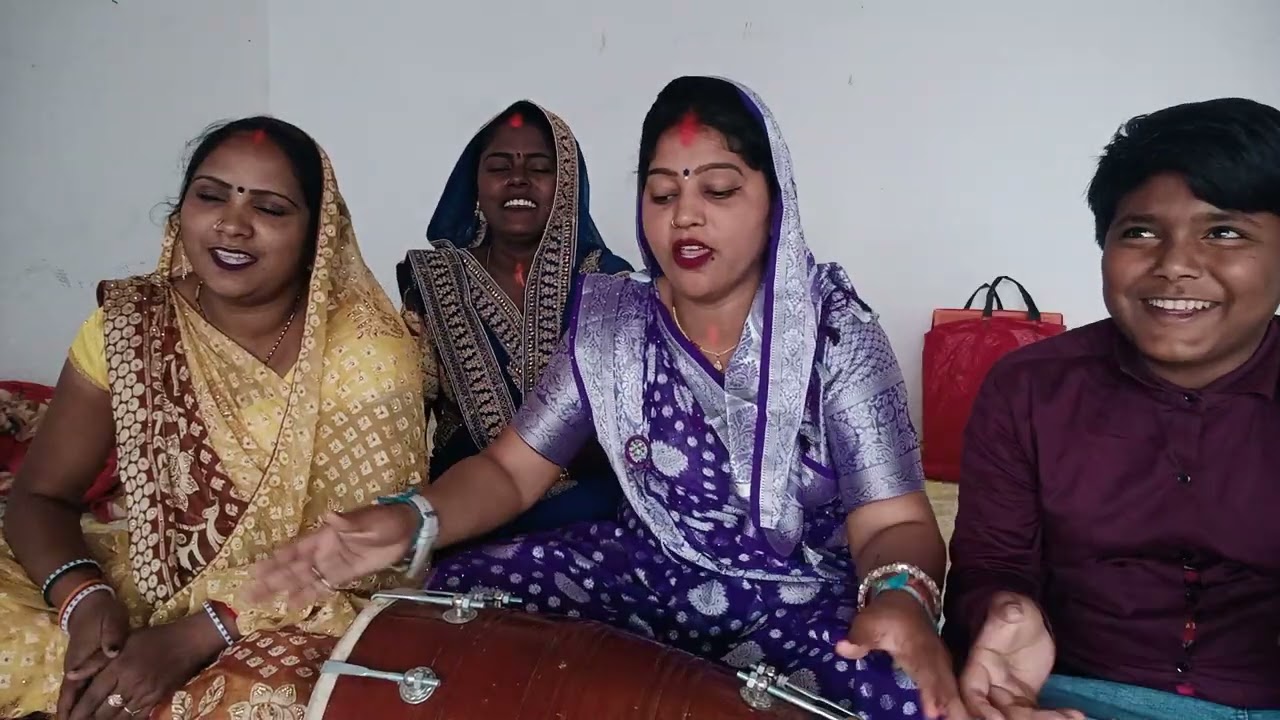 छीन सिंदूर मेरा लिया है कुछ सोच विचार नहीं है#अवधी लोकगीत 🙏#viral #video @PushpaDevi73075 