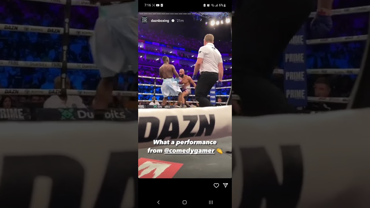 DEJI KNOCKS DOWN FOUSEY😱🥊 - crowd reaction