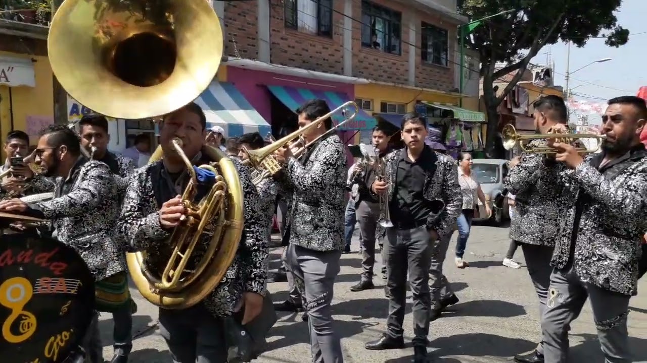 Banda La Famosa - Pelea De Gallos/Banderillero/Once Ochenta Y Uno - En Santiago Acahualtepec 2022